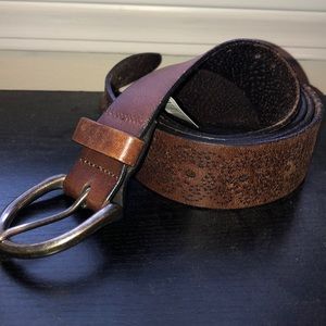 American Eagle brown leather belt
